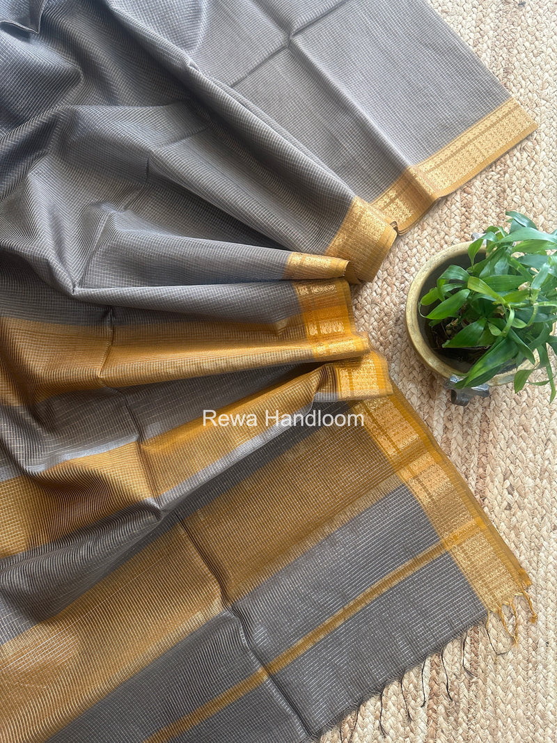 Maheshwari Beige Tissue Silk Saree TCB0065