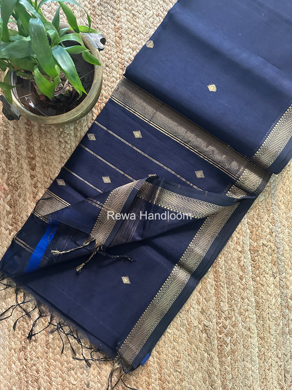 Maheshwari Aami Butti Saree