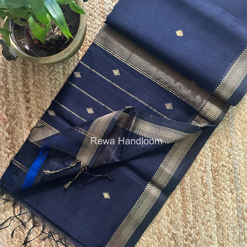 Maheshwari Aami Butti Saree
