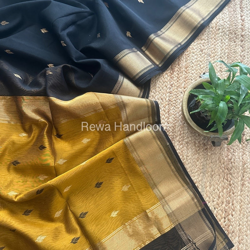 Maheshwari Zari Butti Saree