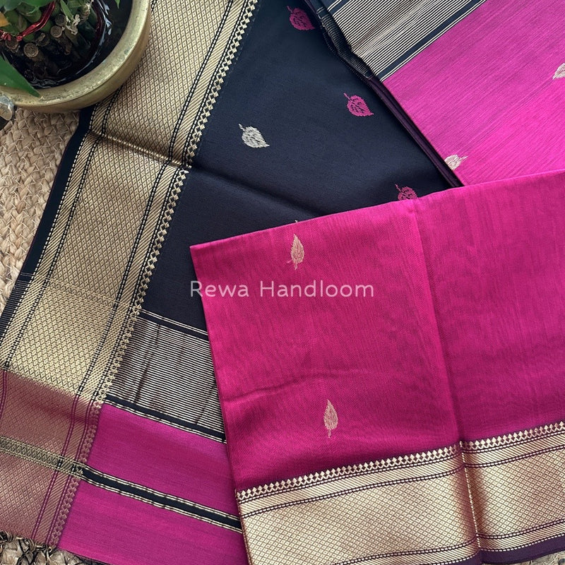 Maheshwari Magenta Zari Butti Saree-SW010