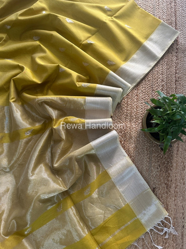 Maheshwari Silver Butti Saree