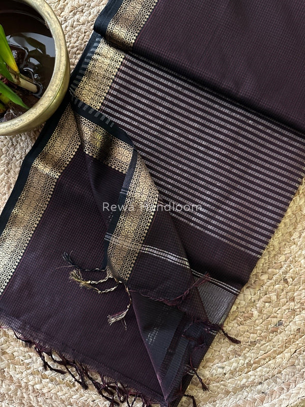 Maheshwari Garbha Reshami Silk Saree