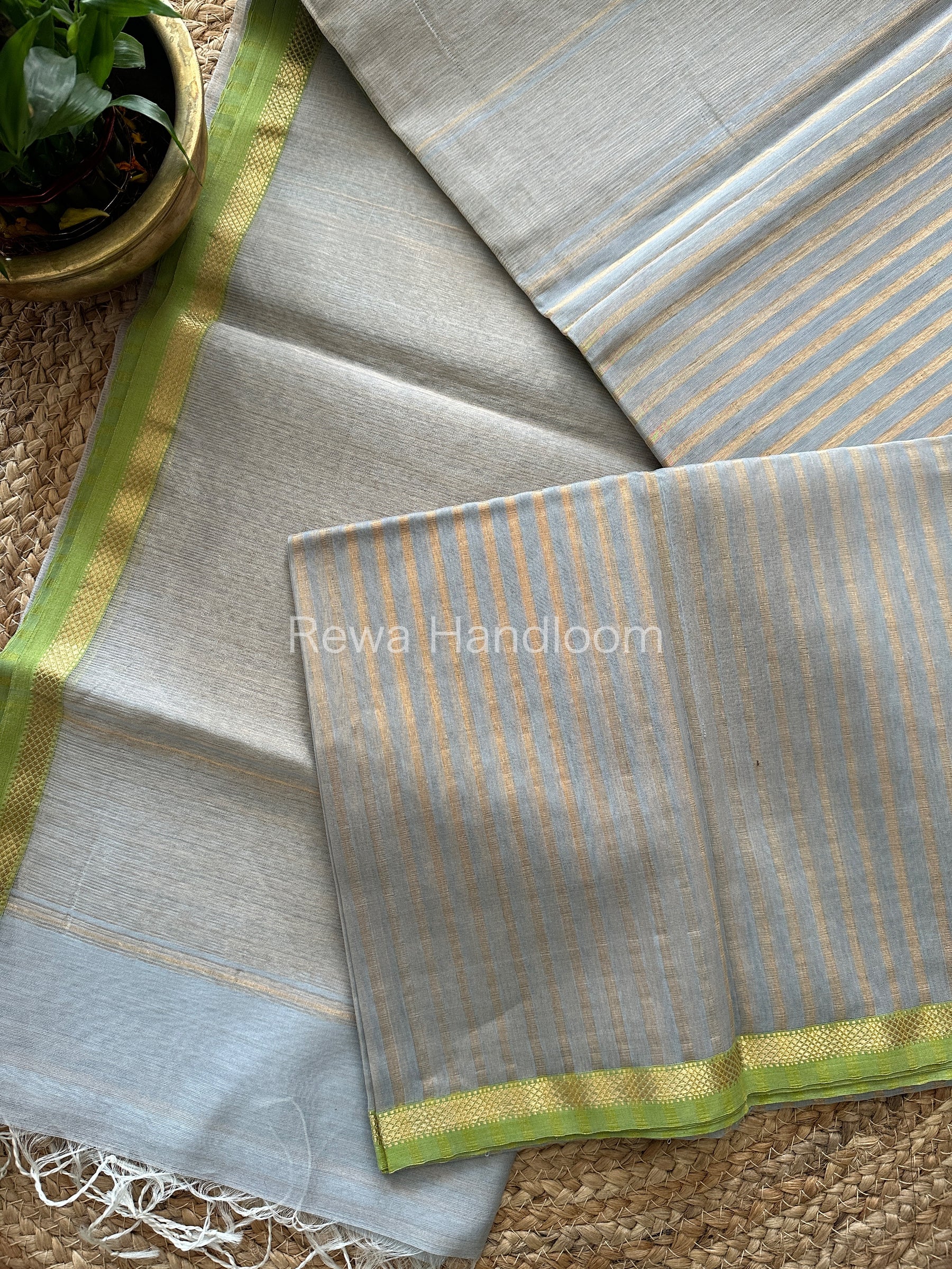 Maheshwari Light Grey Tissue Silk Saree-TZLS01