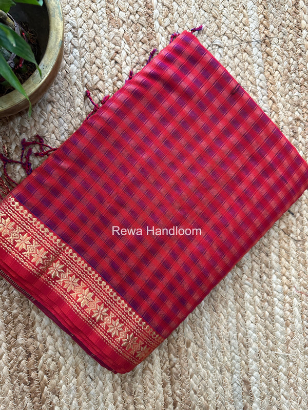 Maheshwari Red Garbha Reshami Silk Saree GS310