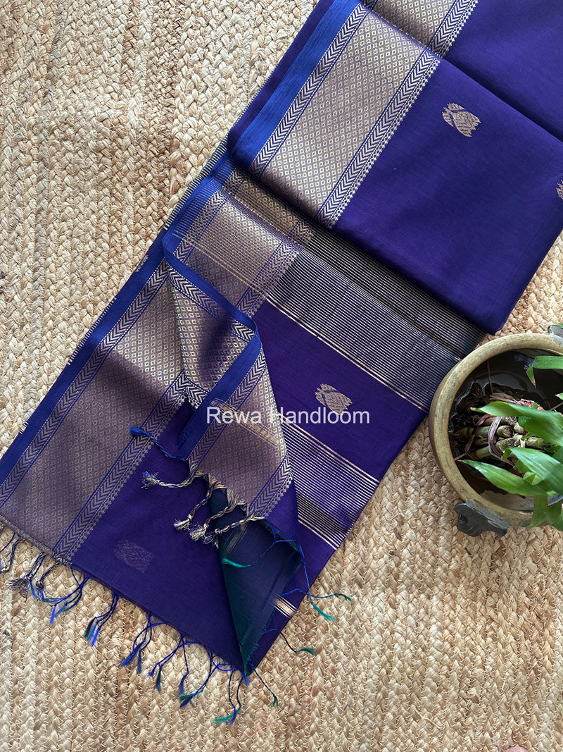 Maheshwari Lotus Shaded Butta Saree