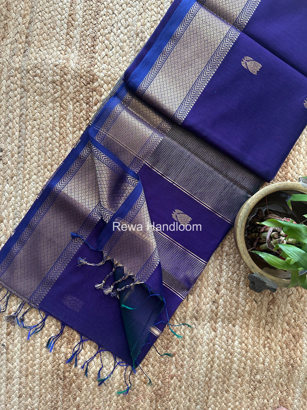 Maheshwari Lotus Shaded Butta Saree