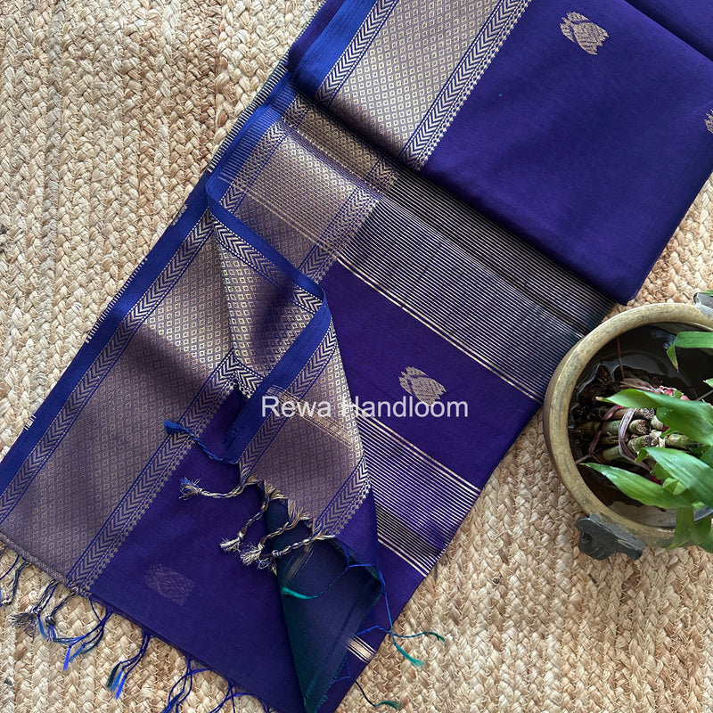 Maheshwari Lotus Shaded Butta Saree