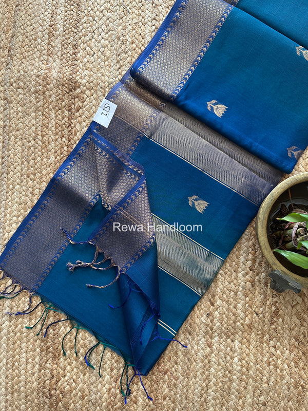 Maheshwari Lotus Shaded Butta Saree