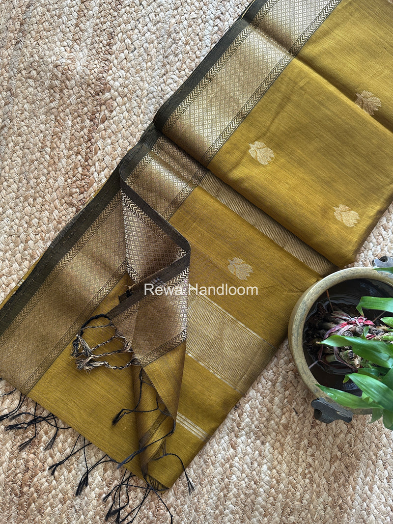 Maheshwari Lotus Butta Saree