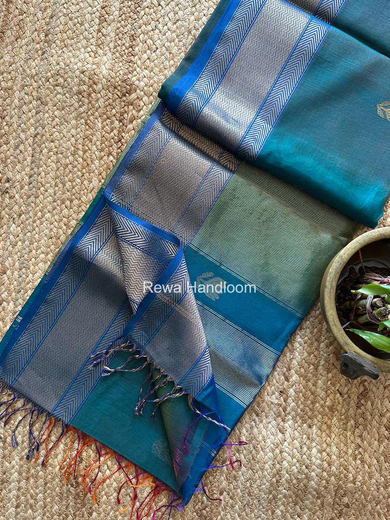 Maheshwari Lotus Shaded Butta Saree
