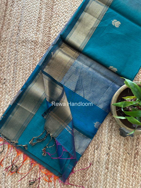 Maheshwari Lotus Shaded Butta Saree