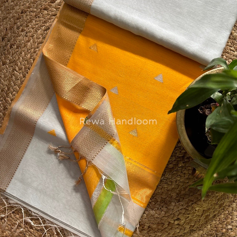 Maheshwari Zari Butti Saree