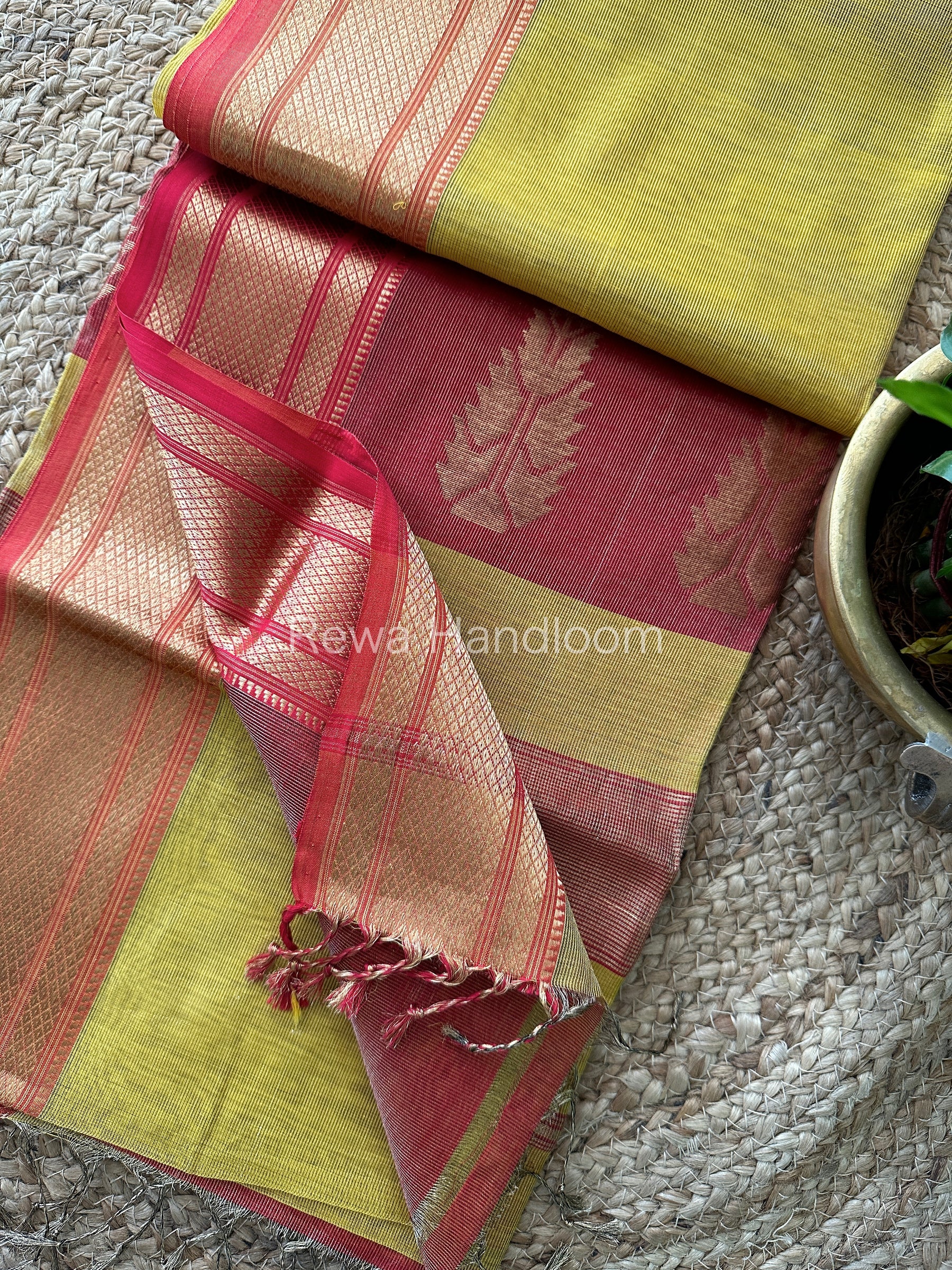 Maheshwari Green Tissue Silk Saree-TBS010