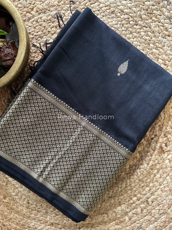 Maheshwari Black Resham Thread Butti Saree RBS55