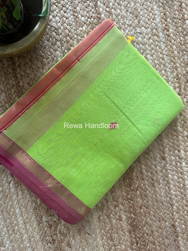 Parrot Green Lining Butti Shaded Maheshwari Saree SBS0113
