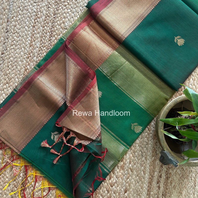 Maheshwari Lotus Shaded Butta Saree