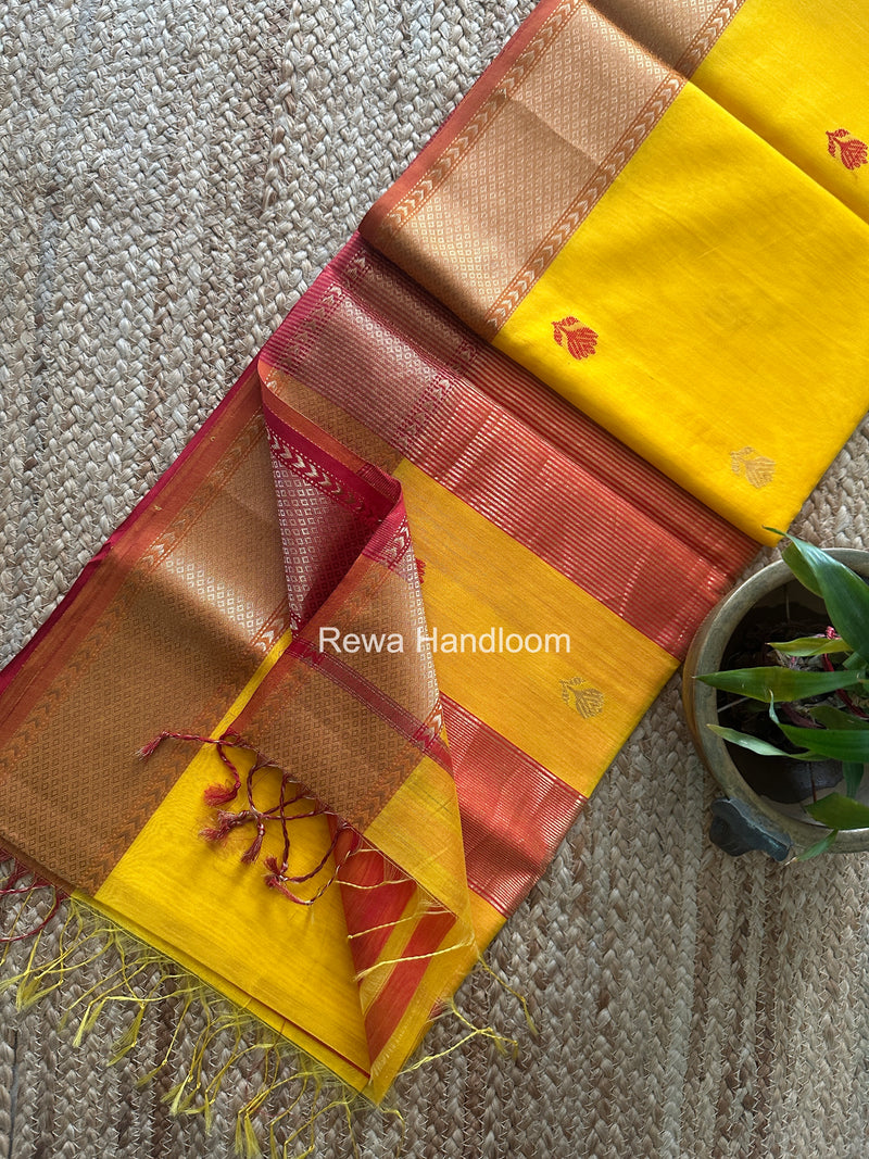 Maheshwari Lotus Butta Saree
