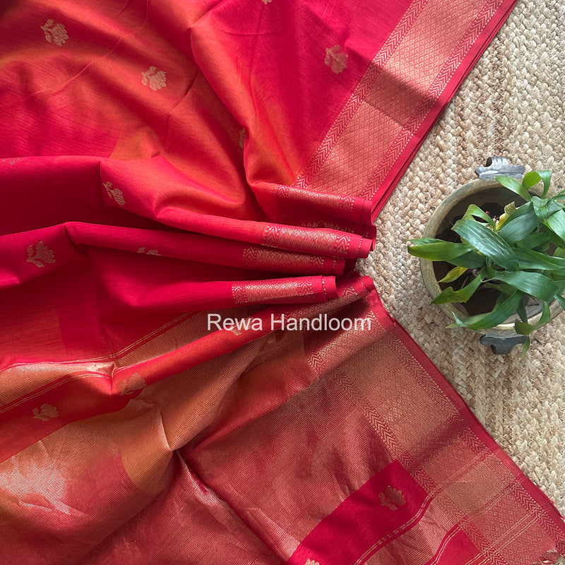 Maheshwari Red Lotus Shaded Butta Saree SLB049