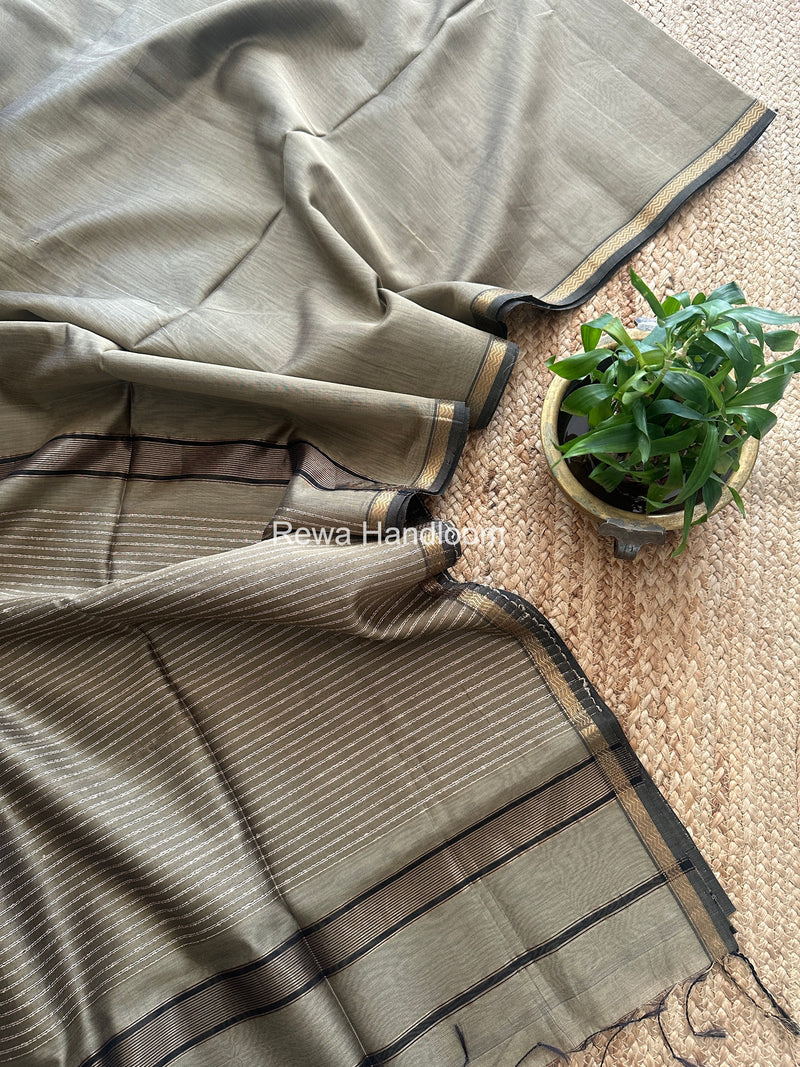 Maheshwari Beige Gichha Pallu Saree GP073