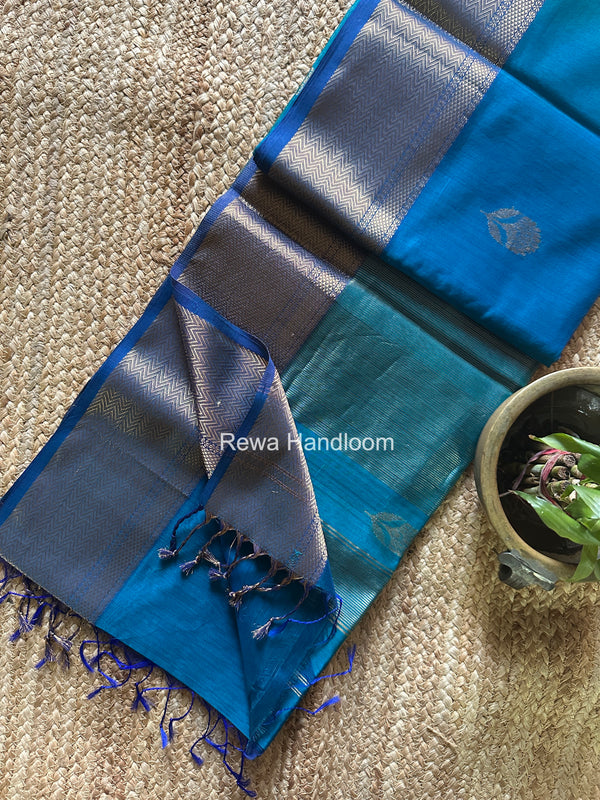 Maheshwari Lotus Butta Saree