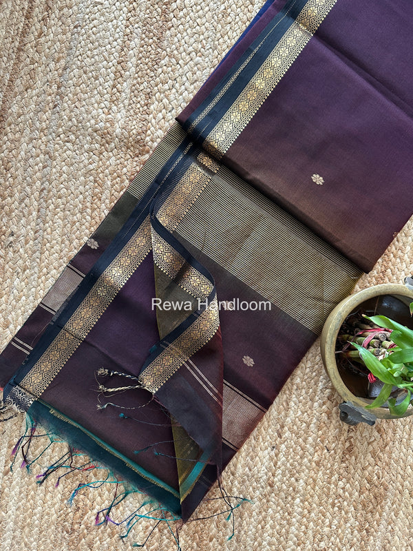 Maheshwari Aami Butti Saree