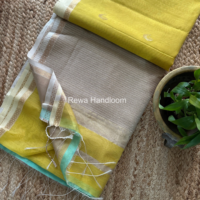 Zari Butti Maheshwari Saree