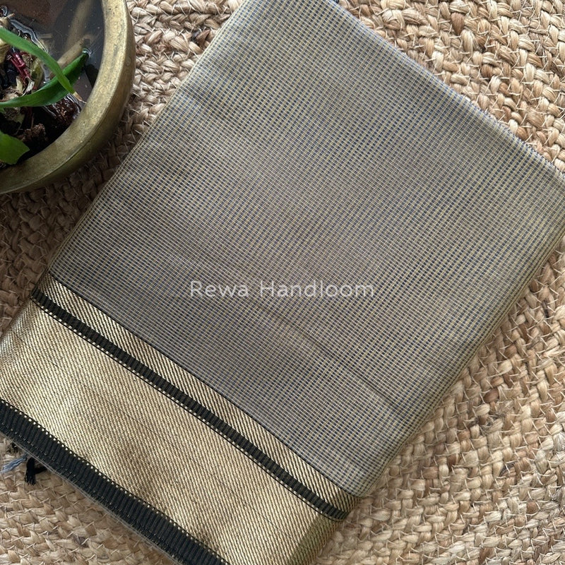 Exclusive Maheswari Self Checks Beige Saree MCS053