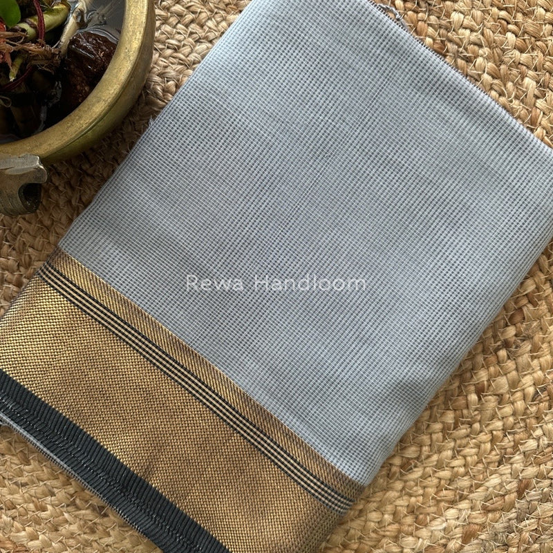 Exclusive Maheswari Self Checks Grey Saree MCS056