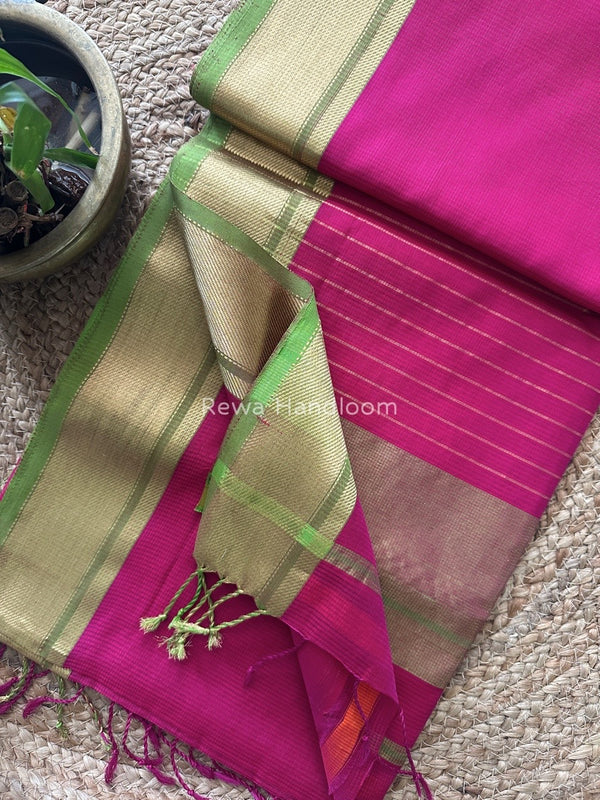 Exclusive Maheshwari Self Checks Saree