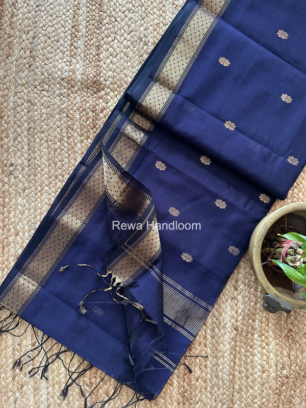 Maheshwari Aami Butti Saree