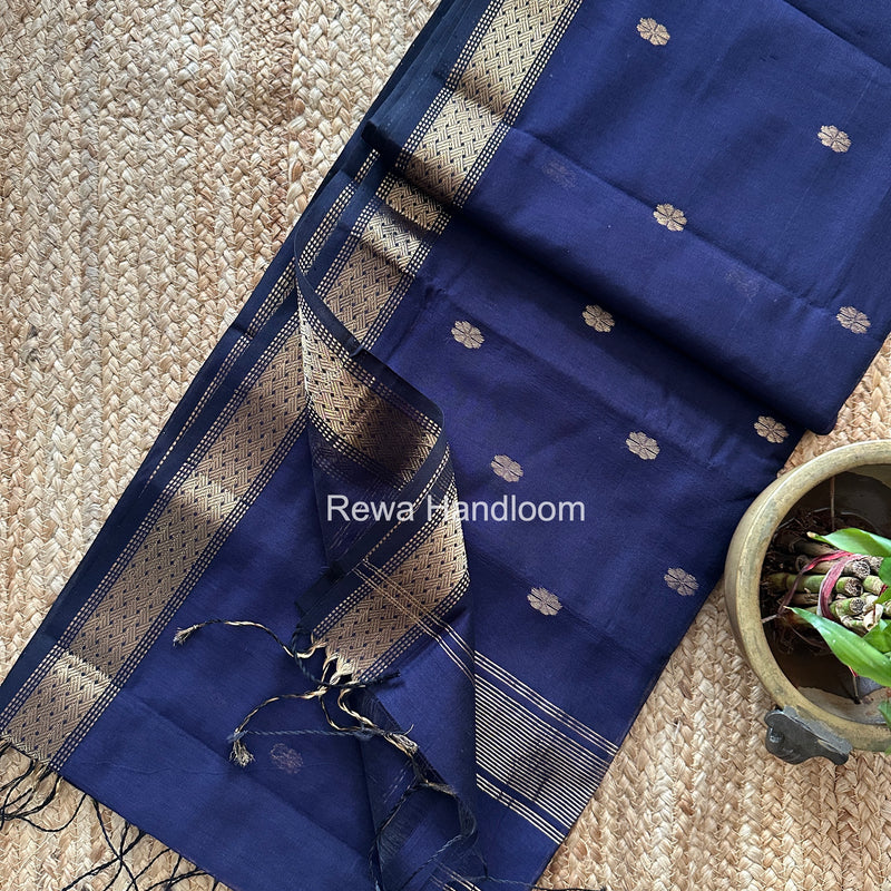 Maheshwari Aami Butti Saree