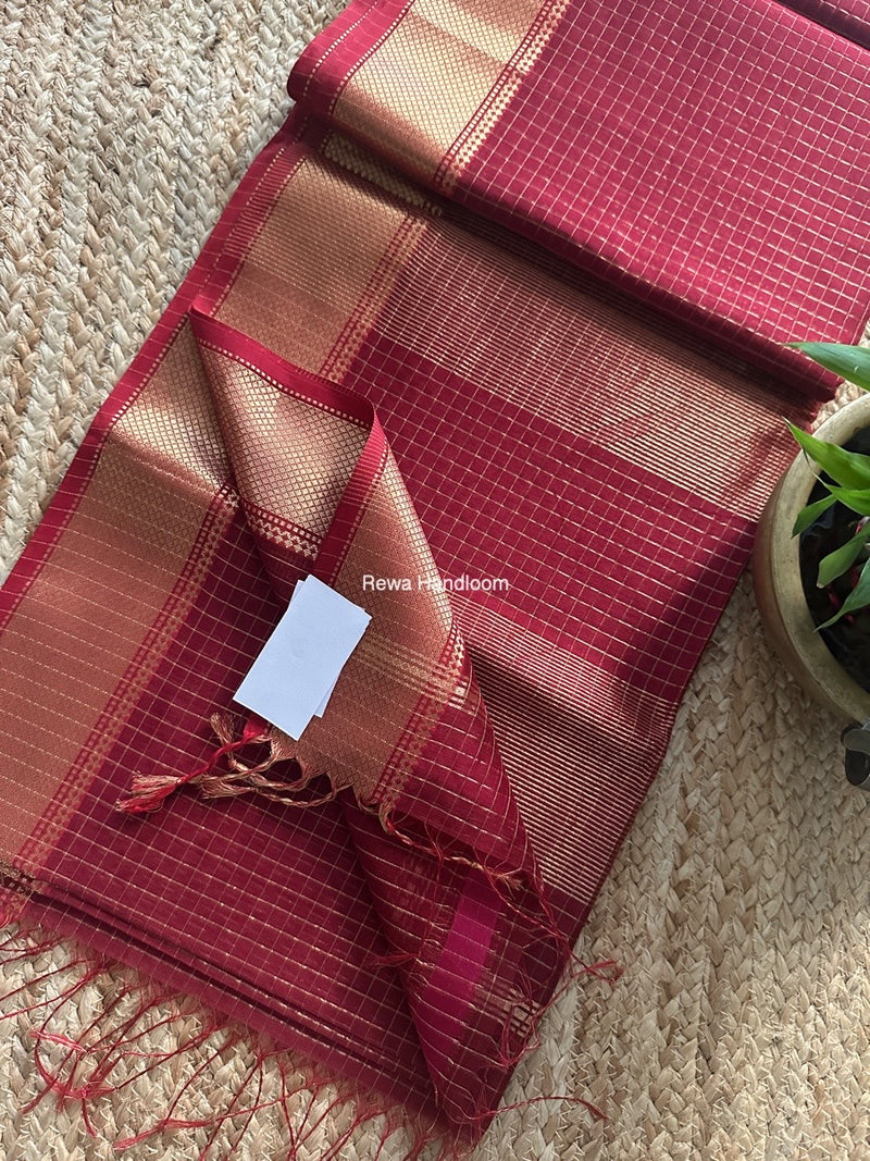 Maheshwari Zari Checks Saree 
