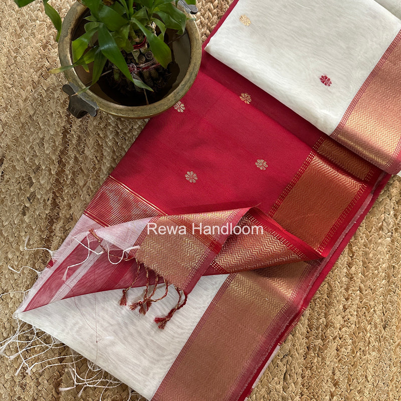 Maheshwari Flower Butti Saree