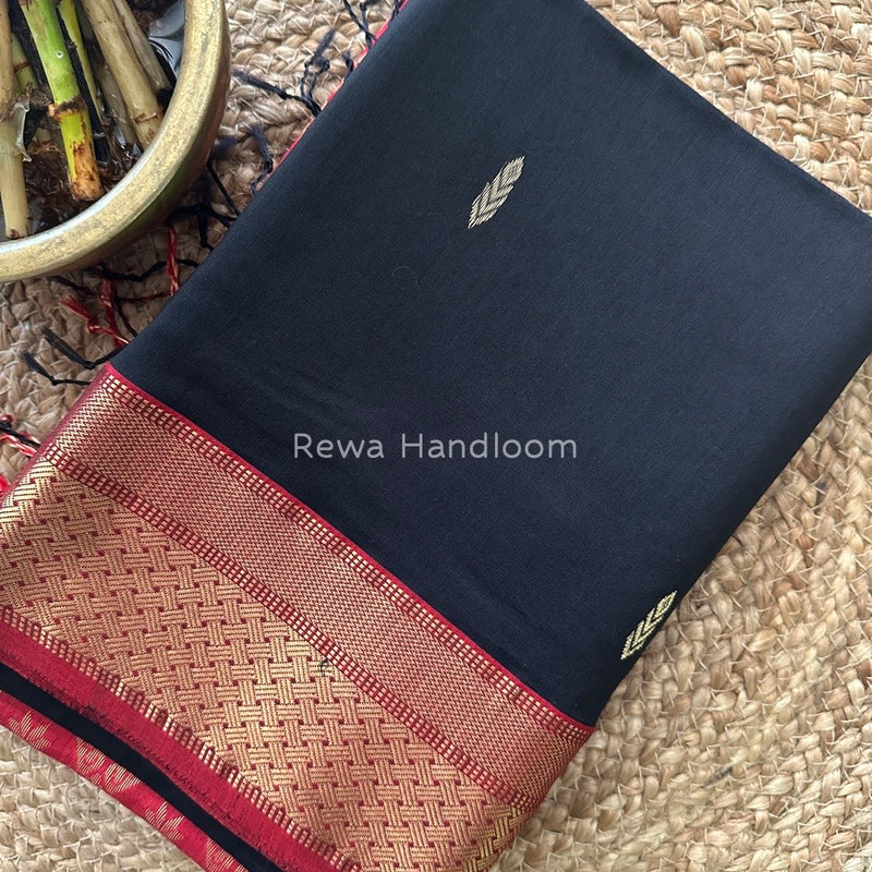 Maheshwari Black Rich Pallu Silk Saree HPS010