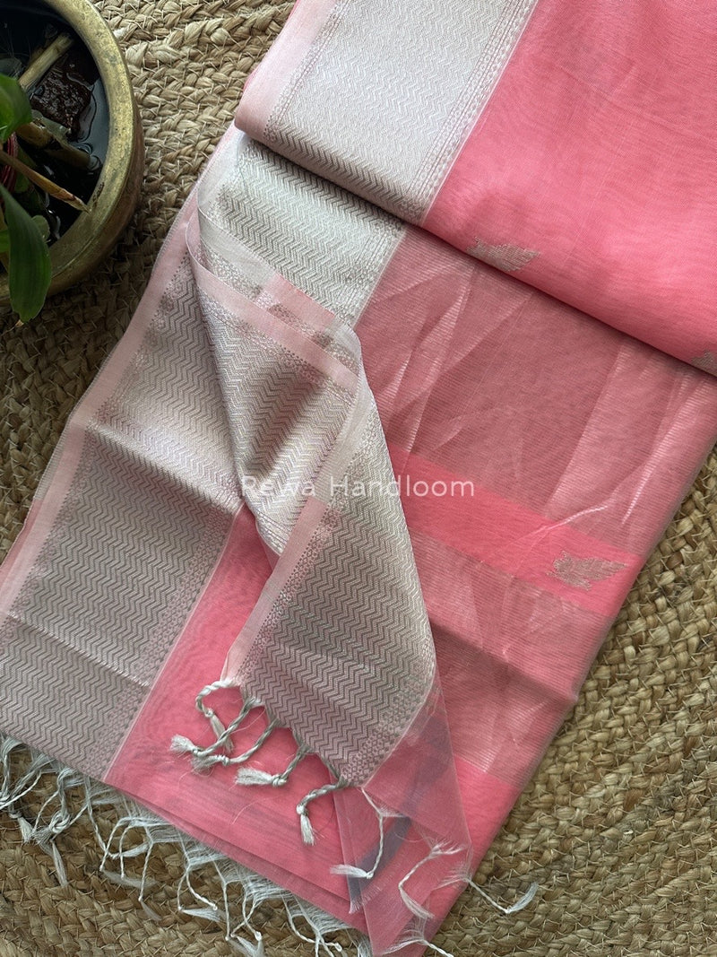 Maheshwari Silver Butti Saree