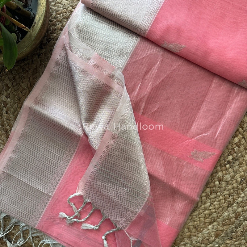 Maheshwari Silver Butti Saree