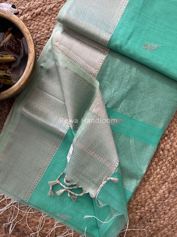 Maheshwari Silver Butti Saree