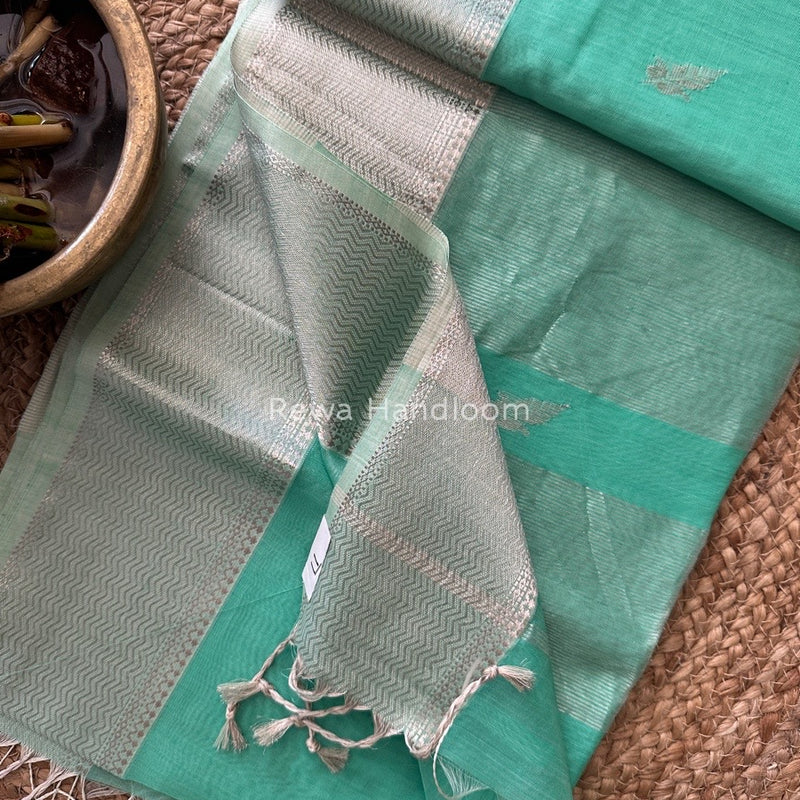 Maheshwari Silver Butti Saree