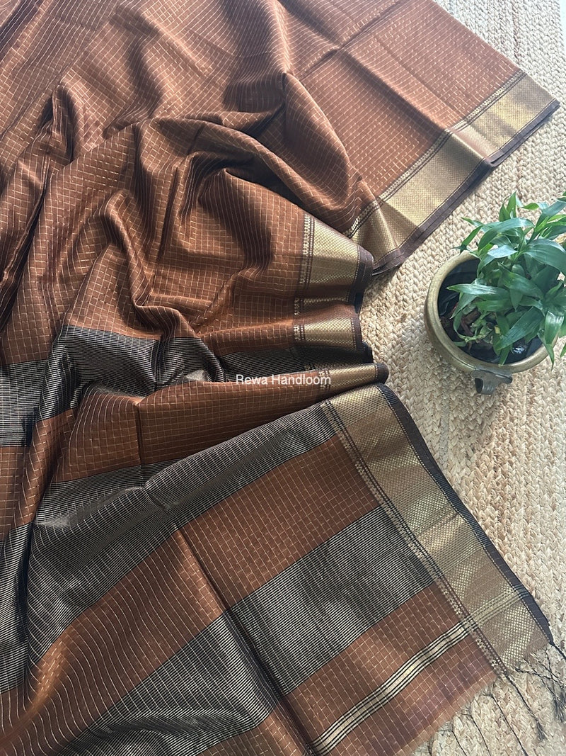Maheshwari Brown Zari Checks Saree ZCHX398