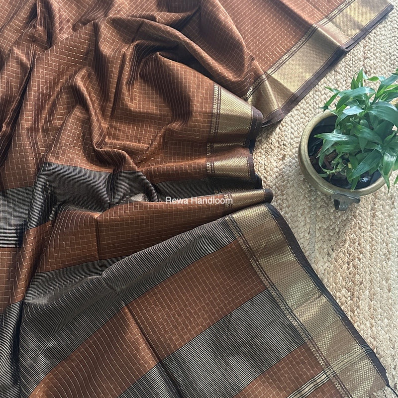 Maheshwari Brown Zari Checks Saree ZCHX398