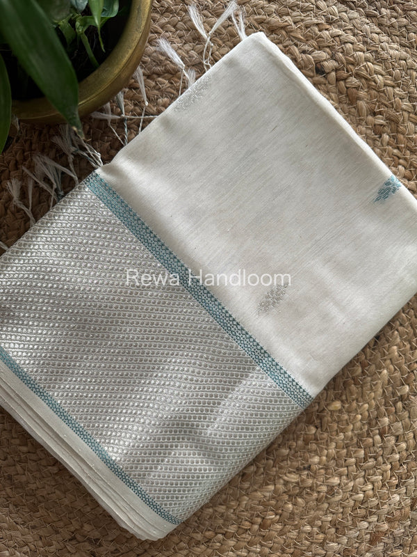 Maheshwari Silver Zari Buta-Buti Saree 