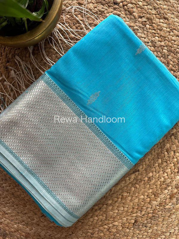 Maheshwari Silver Zari Buta- Buti Saree 