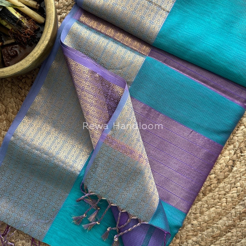 Maheshwari Zari Diamond Border Saree