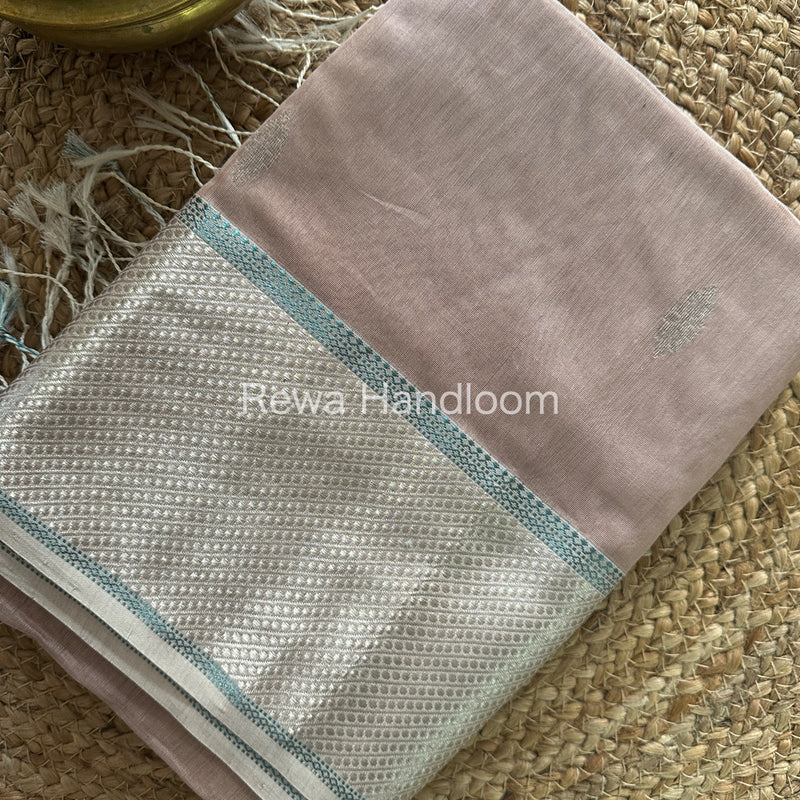 Maheshwari Silver Zari Buta-Buti Saree 
