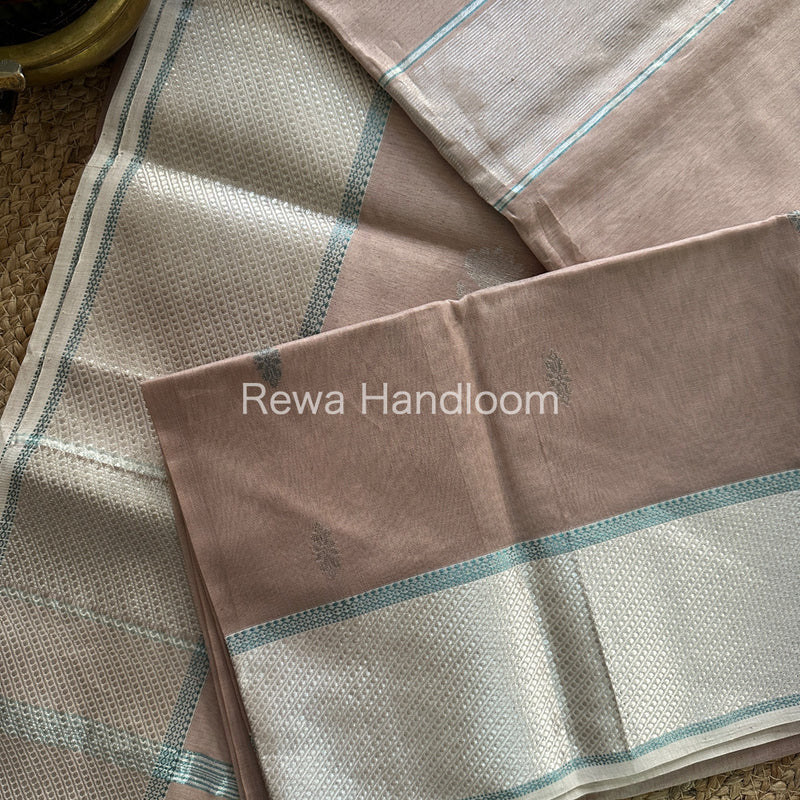Maheshwari Light Onion Pink Silver Zari Buta-Buti Saree SBP11