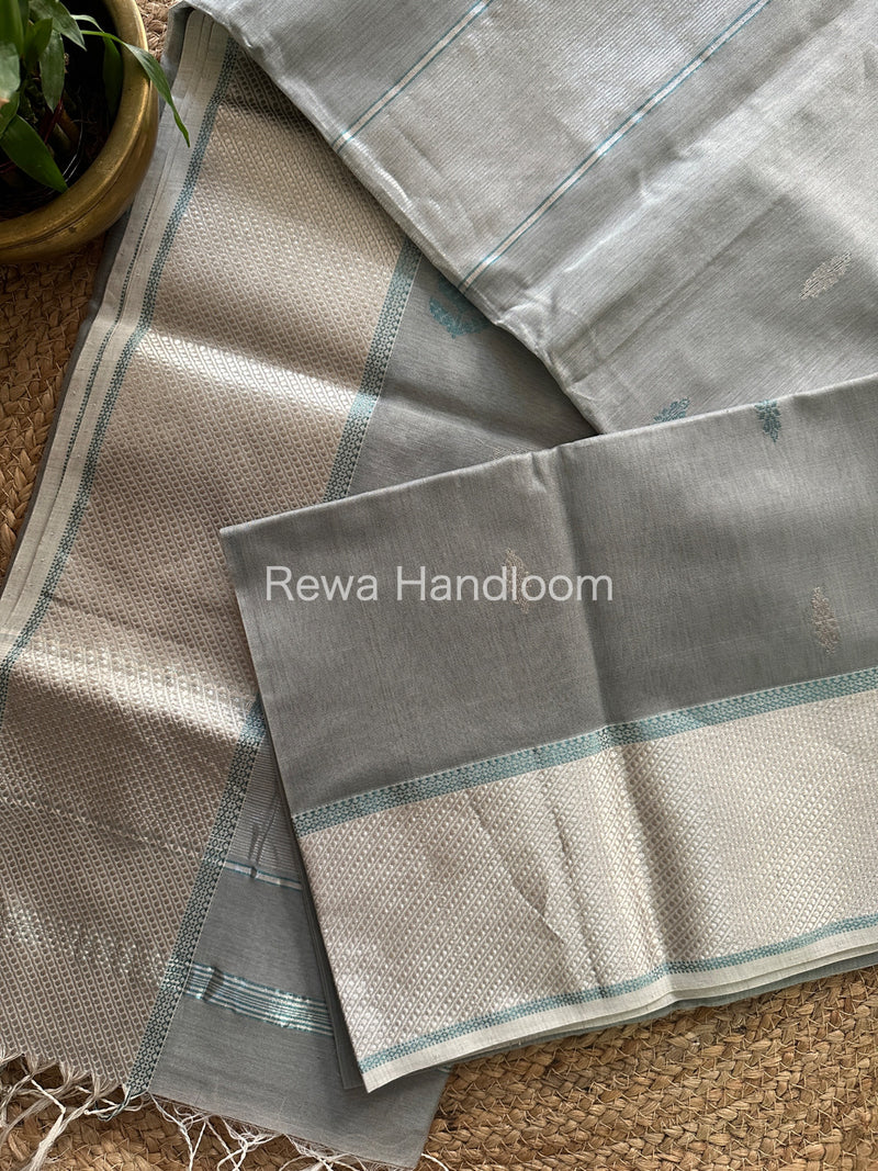 Maheshwari Grey Silver Zari Buta-Buti Sareen SBP06