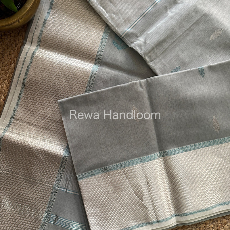 Maheshwari Grey Silver Zari Buta-Buti Sareen SBP06
