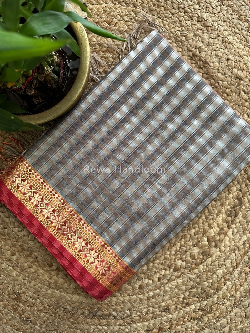 Maheshwari Grey Garbha Reshami Silk Saree GS175