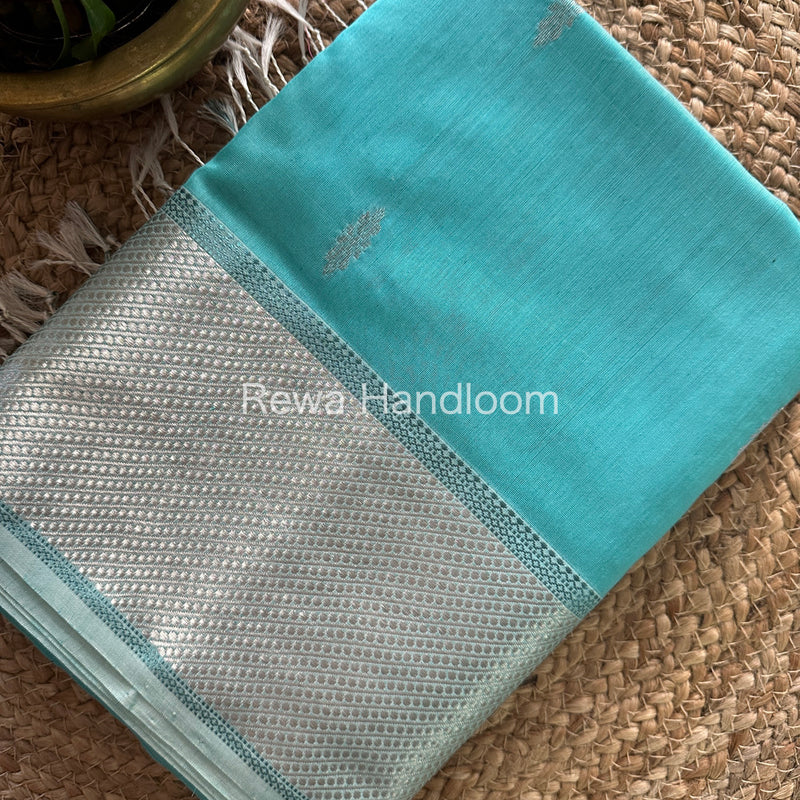 aheshwari Silver Zari Buta-Buti Saree 